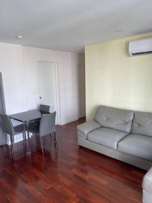 Delightful Condo In Central Location At Sukhumvit 49 Bangkok Exterior photo