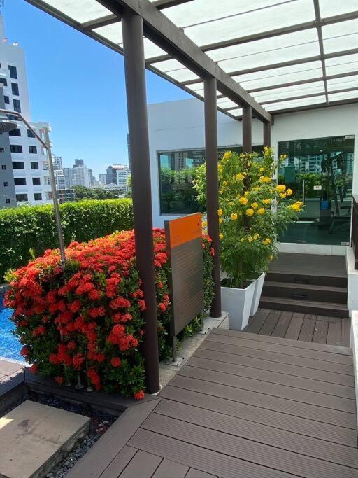 Delightful Condo In Central Location At Sukhumvit 49 Bangkok Exterior photo